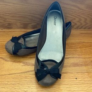 Dexter Suede Like Womens Flats with Ribbon Detail Size 9.5
